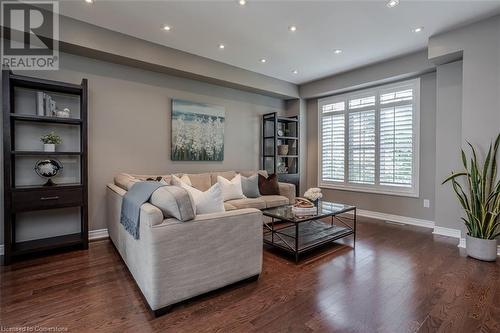 4823 Thomas Alton Boulevard Unit# 60, Burlington, ON - Indoor Photo Showing Living Room