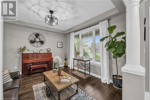 26 Harvest Gate, Smithville, ON - Indoor Photo Showing Living Room