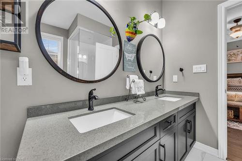 26 Harvest Gate, Smithville, ON - Indoor Photo Showing Bathroom