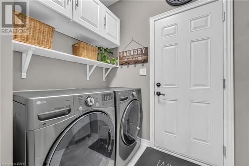 26 Harvest Gate, Smithville, ON - Indoor Photo Showing Laundry Room