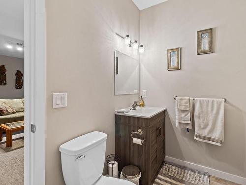 8707 Badger Drive, Kamloops, BC - Indoor Photo Showing Bathroom