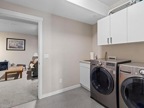 8707 Badger Drive, Kamloops, BC - Indoor Photo Showing Laundry Room