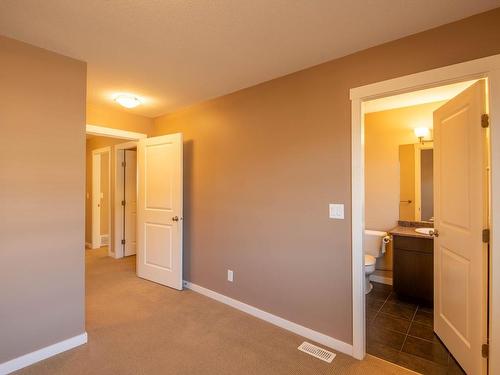 48-2860 Valleyview Drive, Kamloops, BC - Indoor Photo Showing Other Room