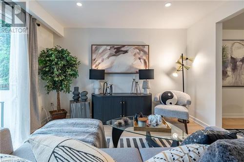 23 Woodman Drive N, Hamilton, ON - Indoor Photo Showing Bedroom