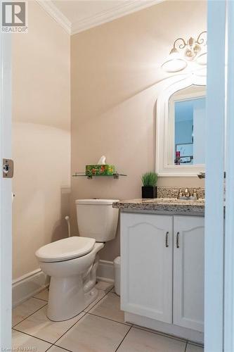 35 Banbury Drive, Ancaster, ON - Indoor Photo Showing Bathroom