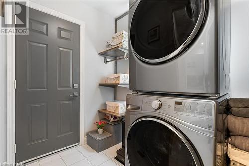 14 Coopershawk Crescent, Hamilton, ON - Indoor Photo Showing Laundry Room