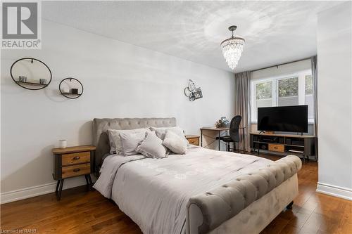 14 Coopershawk Crescent, Hamilton, ON - Indoor Photo Showing Bedroom