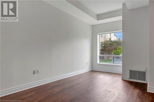 5070 Fairview Street Unit# 105, Burlington, ON - Indoor Photo Showing Other Room