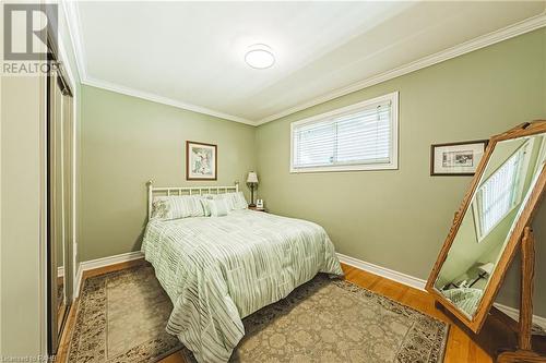 38 Cardinal Drive, Hamilton, ON - Indoor Photo Showing Bedroom