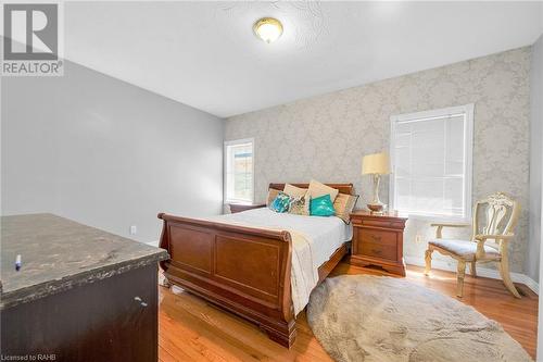 33 Tallman Street, Stoney Creek, ON - Indoor Photo Showing Bedroom