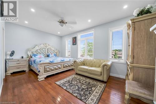 33 Tallman Street, Stoney Creek, ON - Indoor Photo Showing Bedroom