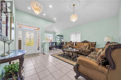 33 Tallman Street, Stoney Creek, ON - Indoor Photo Showing Living Room