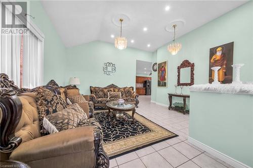 33 Tallman Street, Stoney Creek, ON - Indoor Photo Showing Living Room