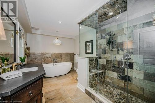 6490 Panton Street, Burlington, ON - Indoor Photo Showing Bathroom