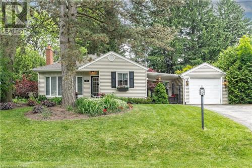 38 Parker Avenue, Ancaster, ON - Outdoor