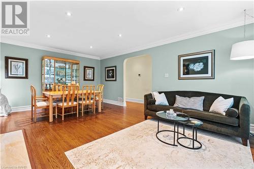 38 Parker Avenue, Ancaster, ON - Indoor Photo Showing Living Room