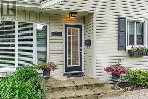 38 Parker Avenue, Ancaster, ON - Outdoor