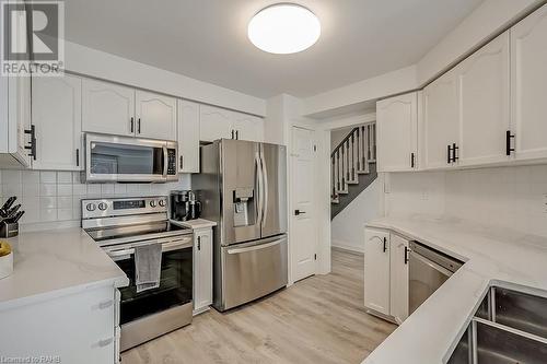 2022 Atkinson Drive Unit# 35, Burlington, ON - Indoor Photo Showing Kitchen With Stainless Steel Kitchen