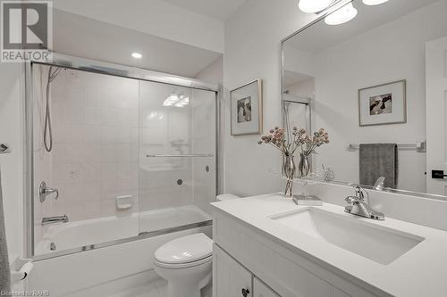 2022 Atkinson Drive Unit# 35, Burlington, ON - Indoor Photo Showing Bathroom