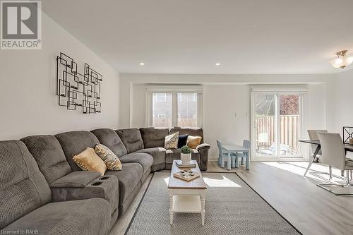 2022 Atkinson Drive Unit# 35, Burlington, ON - Indoor Photo Showing Living Room