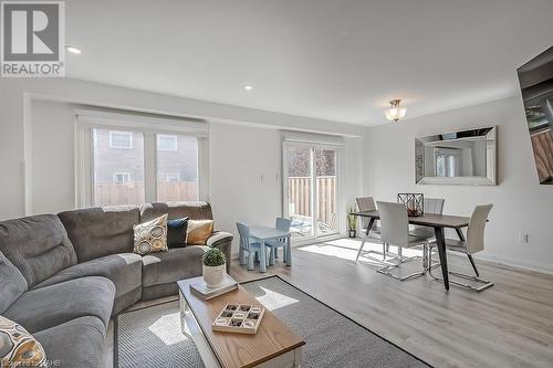 2022 Atkinson Drive Unit# 35, Burlington, ON - Indoor Photo Showing Living Room