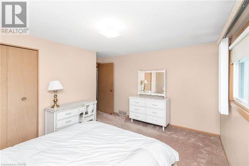 14 Calvert Avenue, Hamilton, ON - Indoor Photo Showing Bedroom