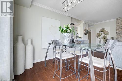 5070 Fairview Street Unit# 209, Burlington, ON - Indoor Photo Showing Dining Room