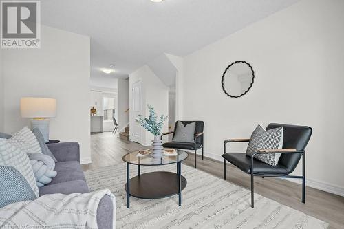 15B Bingham Road, Hamilton, ON - Indoor Photo Showing Living Room