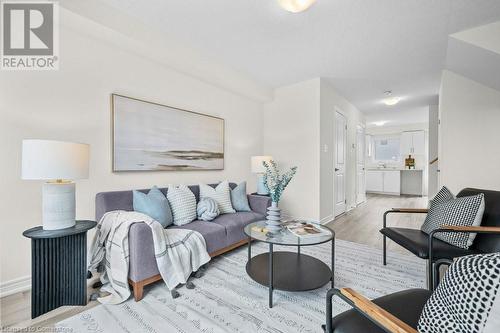 15B Bingham Road, Hamilton, ON - Indoor Photo Showing Living Room