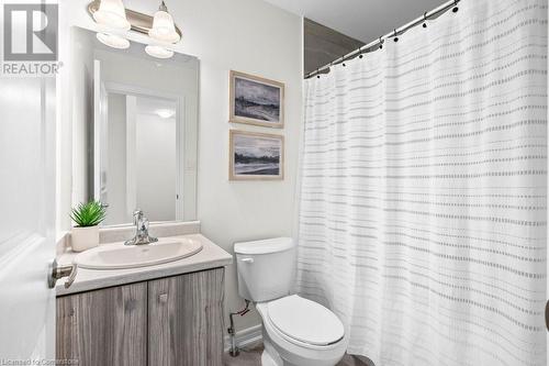 15B Bingham Road, Hamilton, ON - Indoor Photo Showing Bathroom