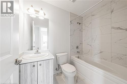 15B Bingham Road, Hamilton, ON - Indoor Photo Showing Bathroom