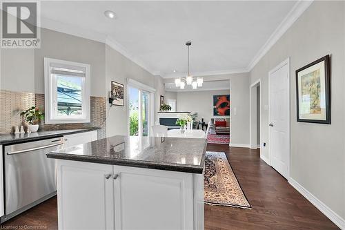 1151 Lockhart Road, Burlington, ON - Indoor Photo Showing Kitchen