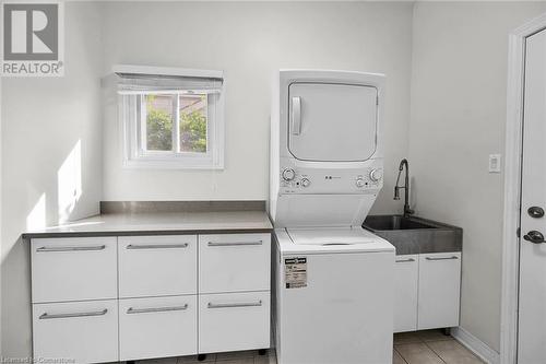 1151 Lockhart Road, Burlington, ON - Indoor Photo Showing Laundry Room