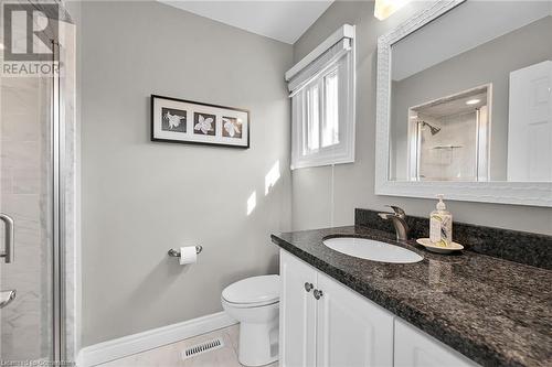 1151 Lockhart Road, Burlington, ON - Indoor Photo Showing Bathroom