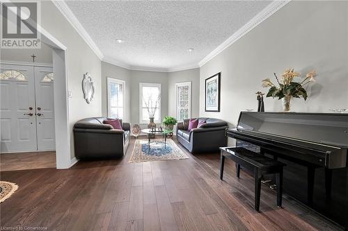 1151 Lockhart Road, Burlington, ON - Indoor Photo Showing Living Room