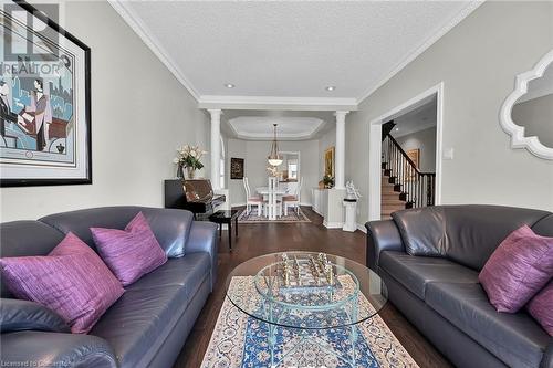 1151 Lockhart Road, Burlington, ON - Indoor Photo Showing Living Room