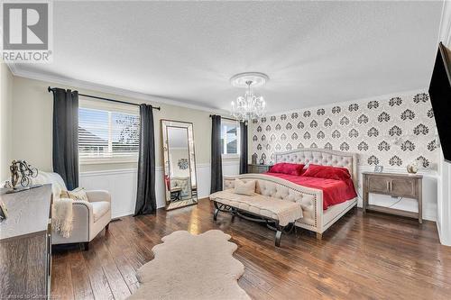 20 Lampman Drive, Hamilton, ON - Indoor Photo Showing Bedroom