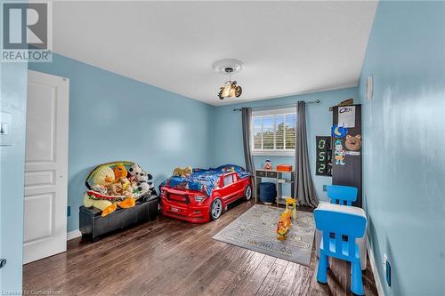 20 Lampman Drive, Hamilton, ON - Indoor Photo Showing Bedroom