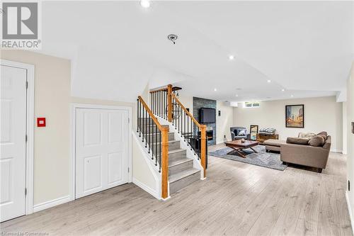 20 Lampman Drive, Hamilton, ON - Indoor Photo Showing Other Room