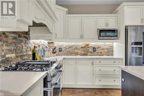 20 Lampman Drive, Hamilton, ON - Indoor Photo Showing Kitchen