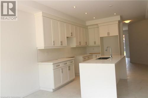 36 Holder Drive, Brantford, ON - Indoor Photo Showing Kitchen