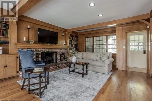 2142 Side Road 1, Burlington, ON - Indoor Photo Showing Living Room