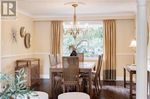 306 Oakwood Court, Burlington, ON - Indoor Photo Showing Dining Room