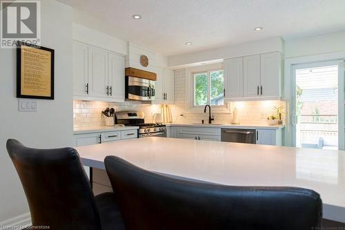 291 Appleby Road, Hamilton, ON - Indoor Photo Showing Kitchen With Upgraded Kitchen