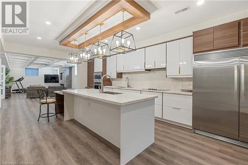 47 Tews Lane, Dundas, ON - Indoor Photo Showing Kitchen With Upgraded Kitchen