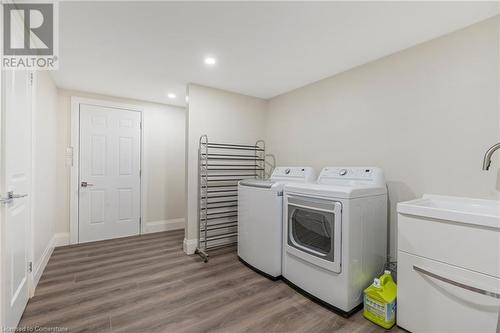 47 Tews Lane, Dundas, ON - Indoor Photo Showing Laundry Room