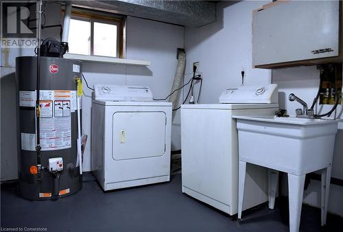 248 Fairfield Avenue, Hamilton, ON - Indoor Photo Showing Laundry Room