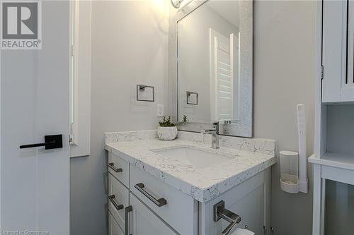 659 James Street, Delhi, ON - Indoor Photo Showing Bathroom