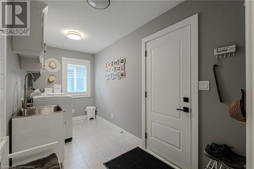 659 James Street, Delhi, ON - Indoor Photo Showing Laundry Room