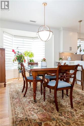 4000 Creekside Drive Unit# 902, Hamilton, ON - Indoor Photo Showing Dining Room